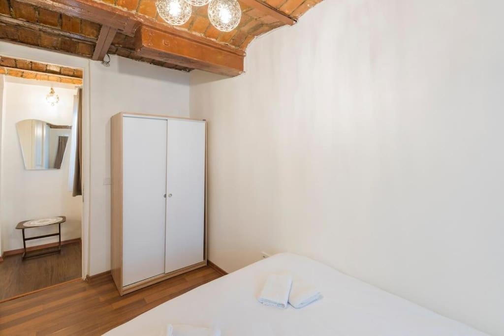 Beautiful 1 Bedroom Apt. W/ac 400 Meters Taksim Square * Istambul