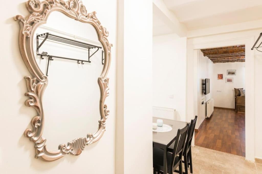 Apartamento Beautiful 1 Bedroom Apt. W/ac 400 Meters Taksim Square Istambul