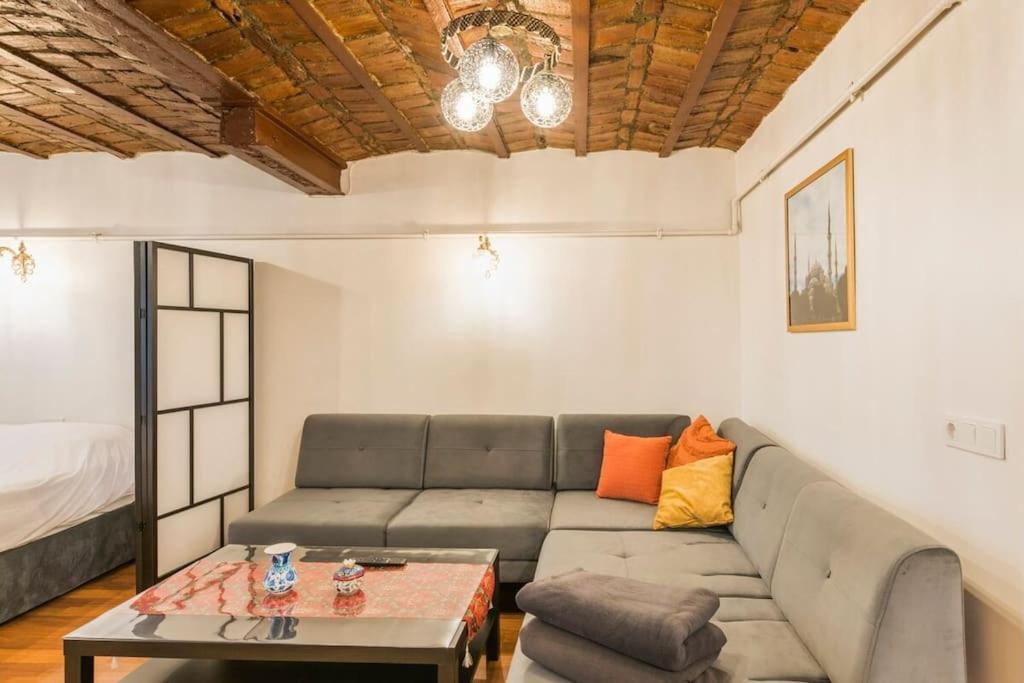 Apartamento Beautiful 1 Bedroom Apt. W/ac 400 Meters Taksim Square *