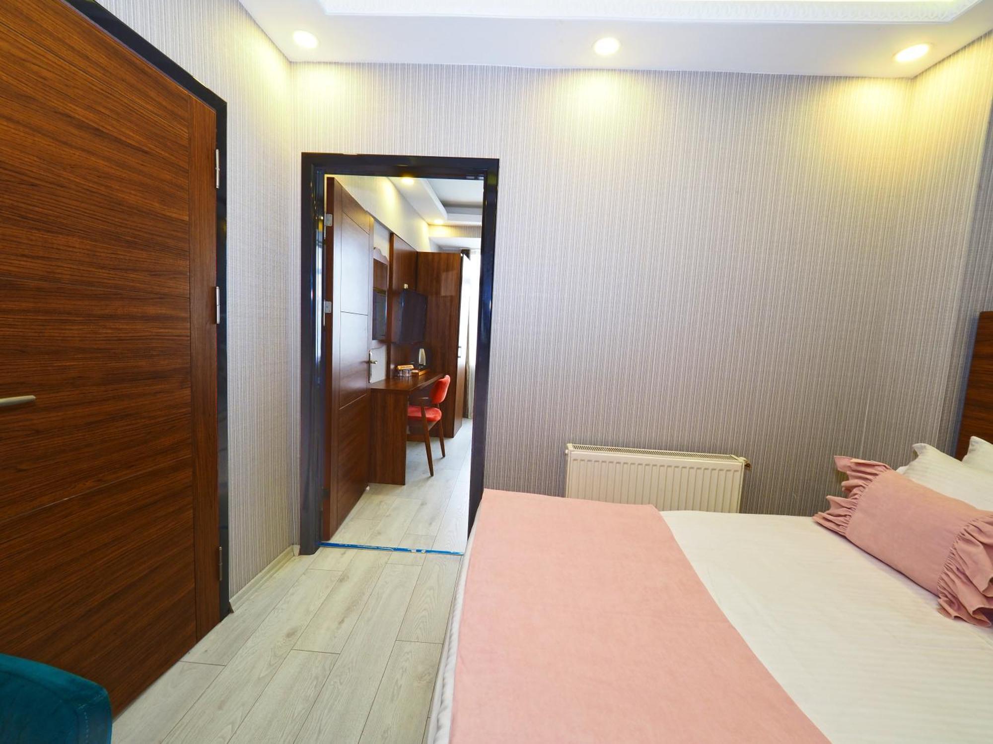 Nobel Old Town - Special Category Hotel 3*