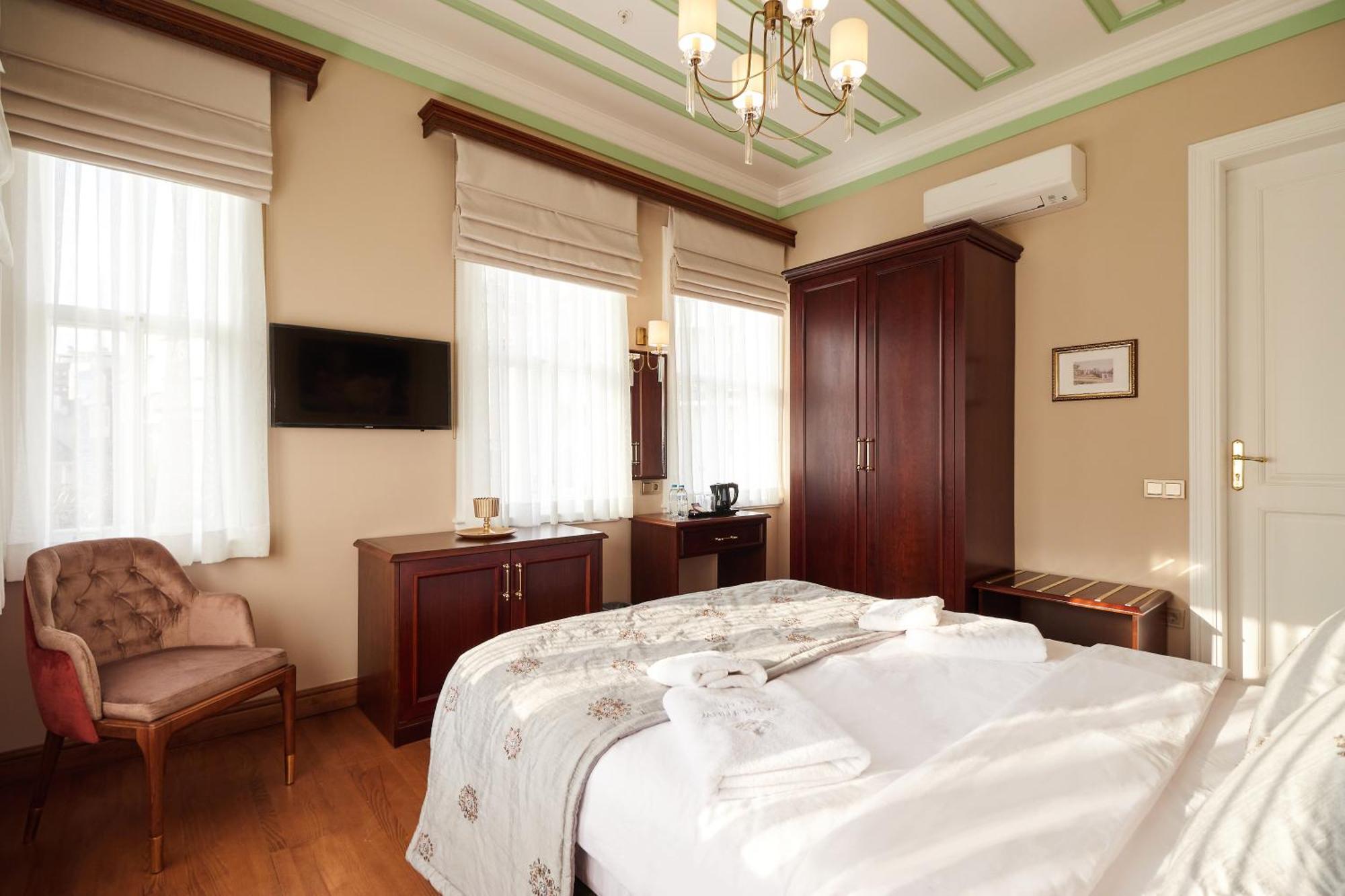 White Palace Old Boutique Hotel