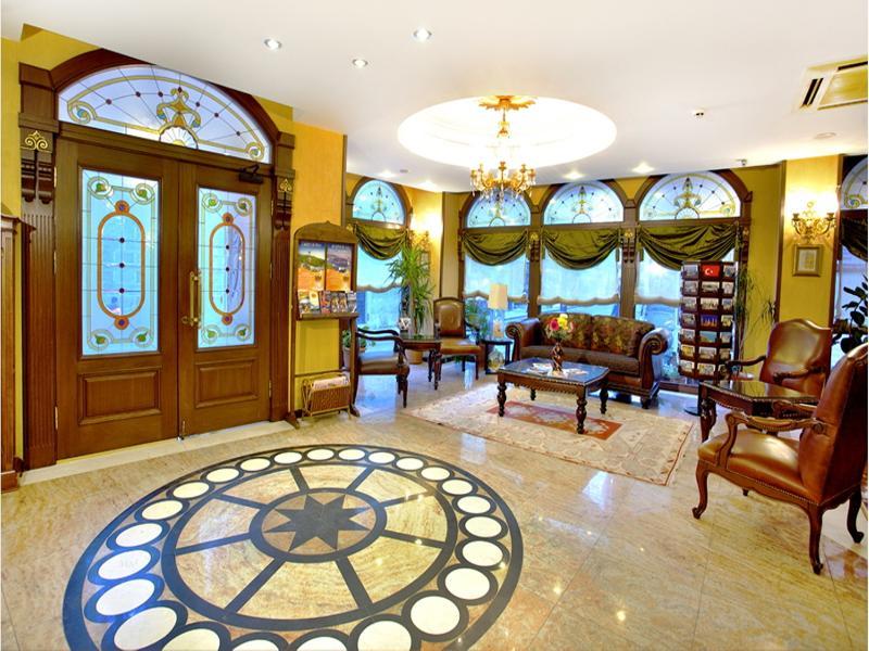 Hotel Western Empire Palace & 4*