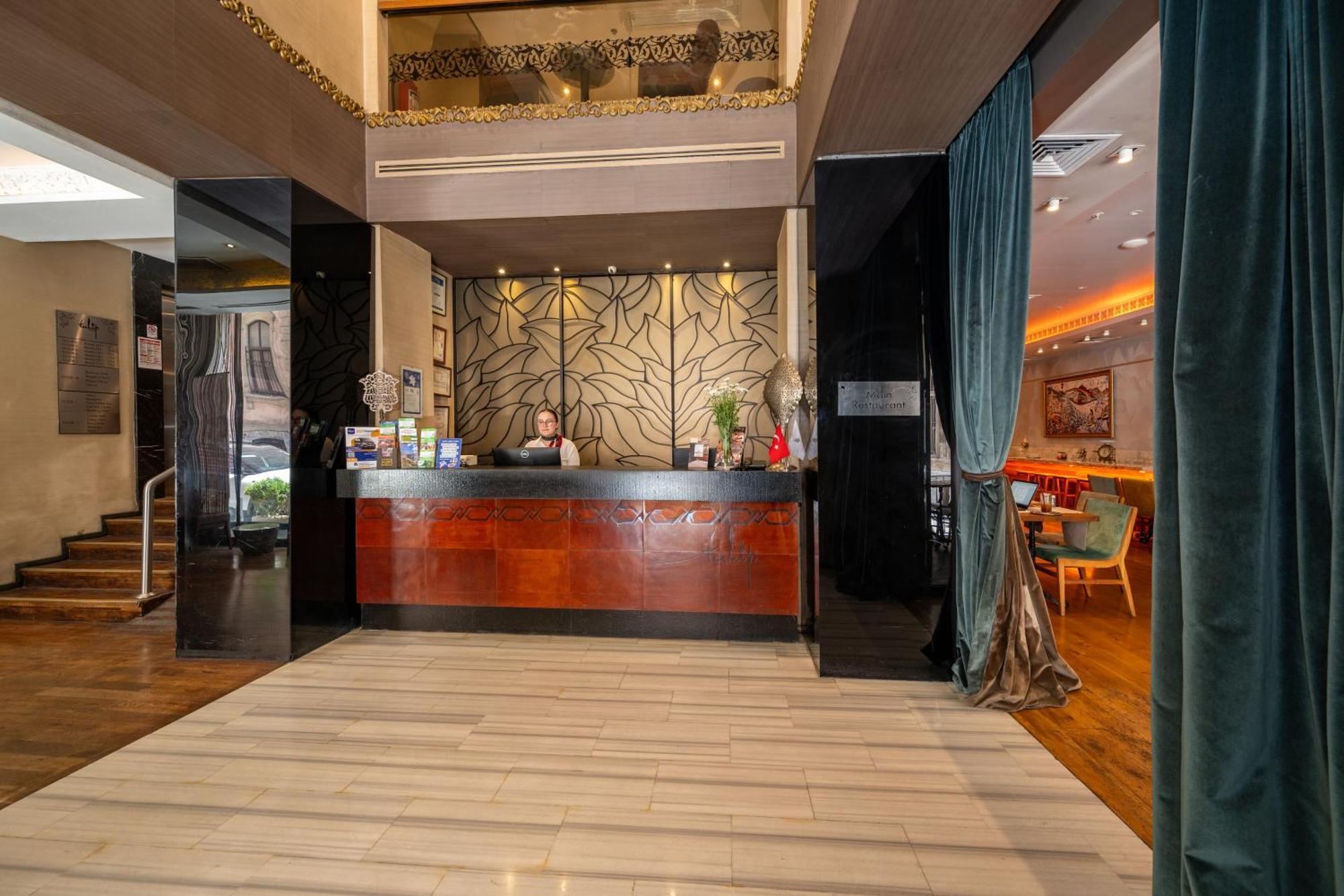 Pera Tulip Hotel & Spa - Istanbul Taksim Pera City Center