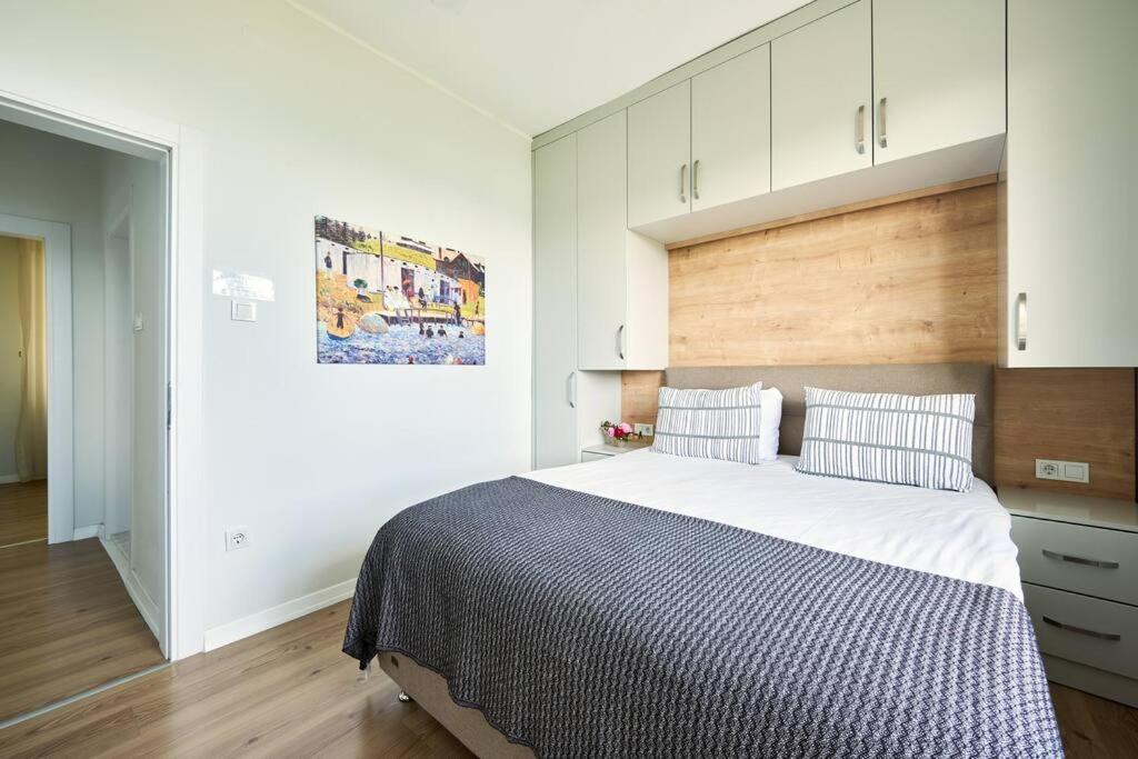 Luxury With Bosphorus View In Sariyer! Apartment *