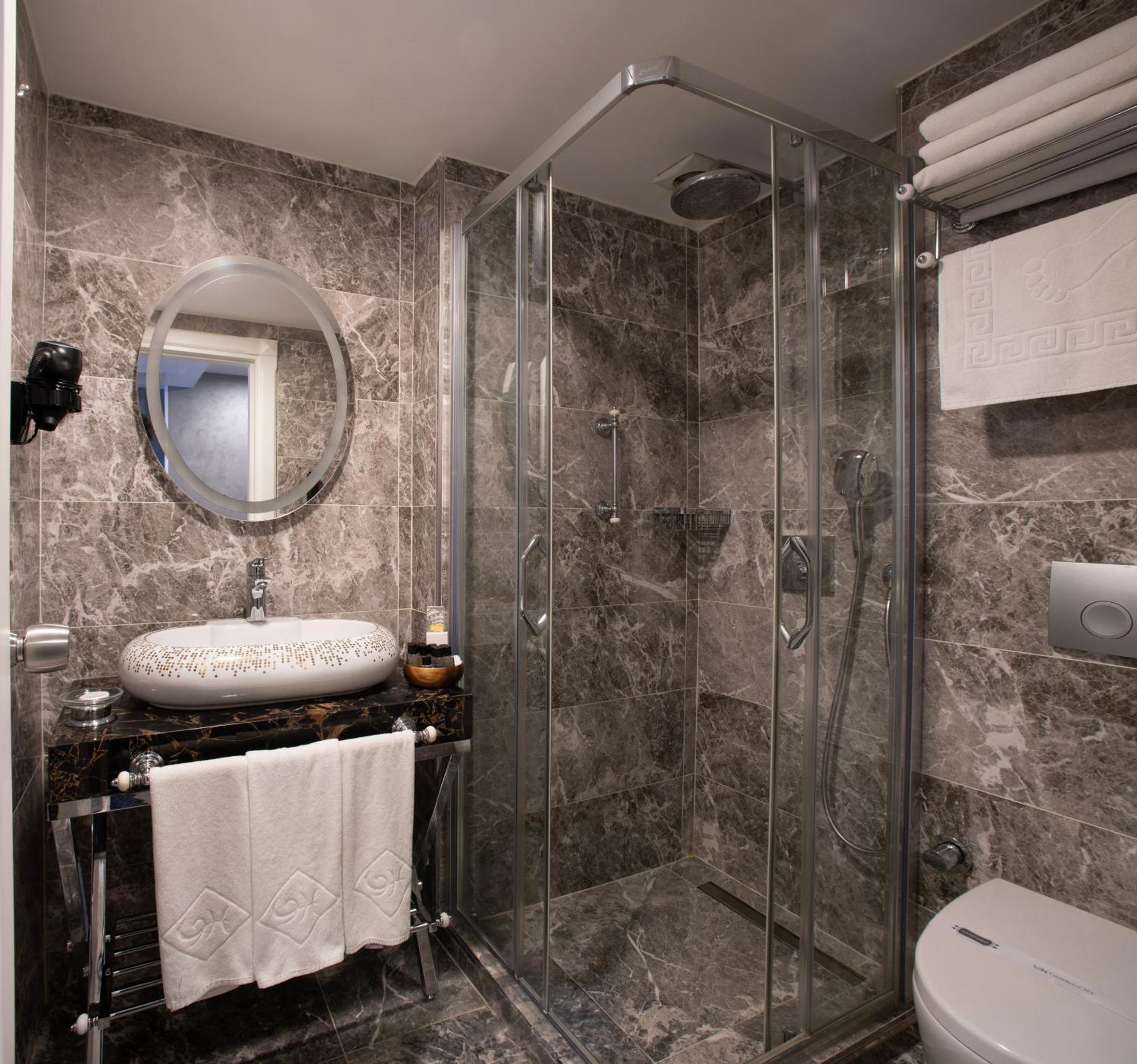 Hotel Golden 4*