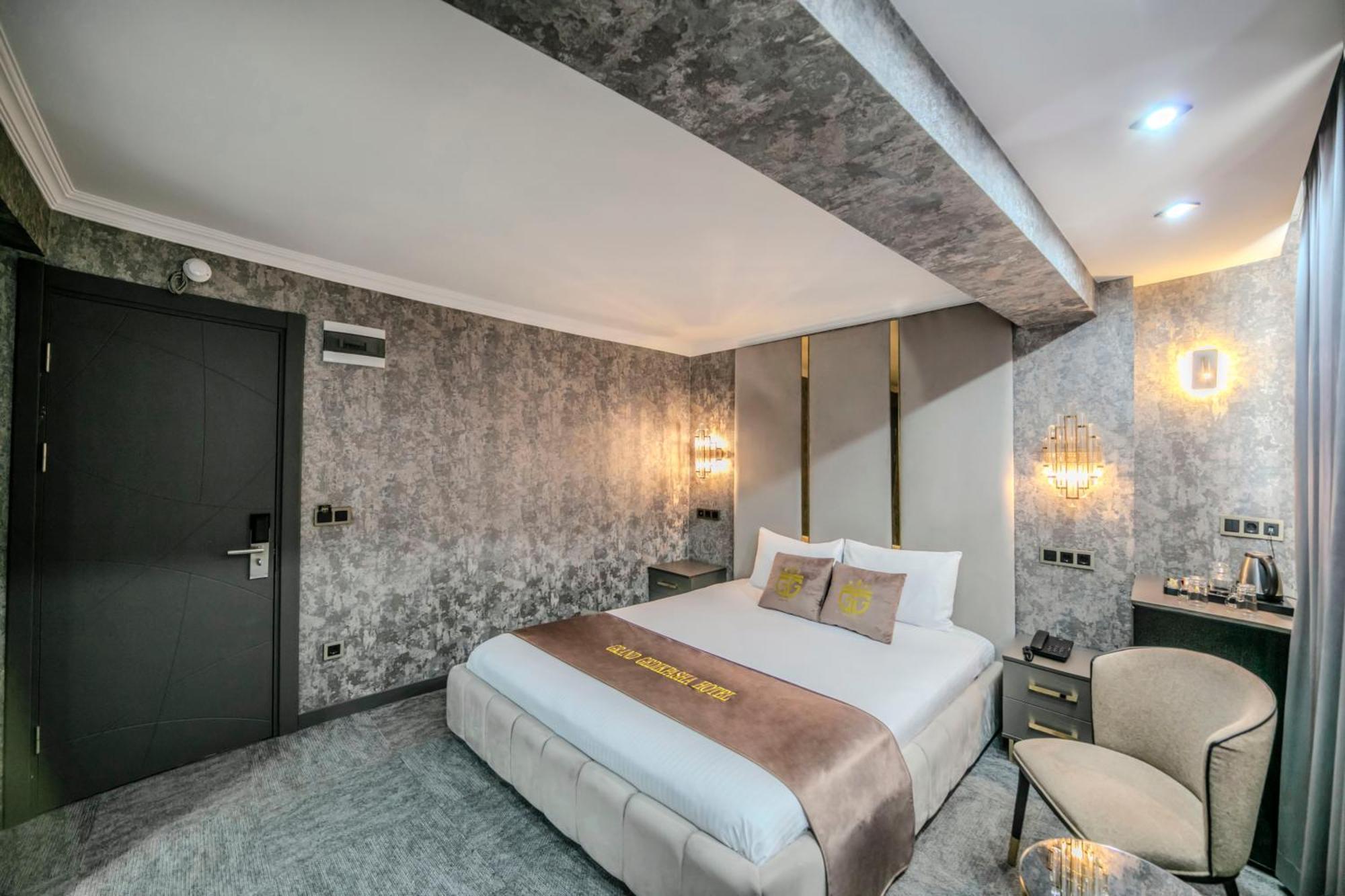 Hotel Golden Bazaar