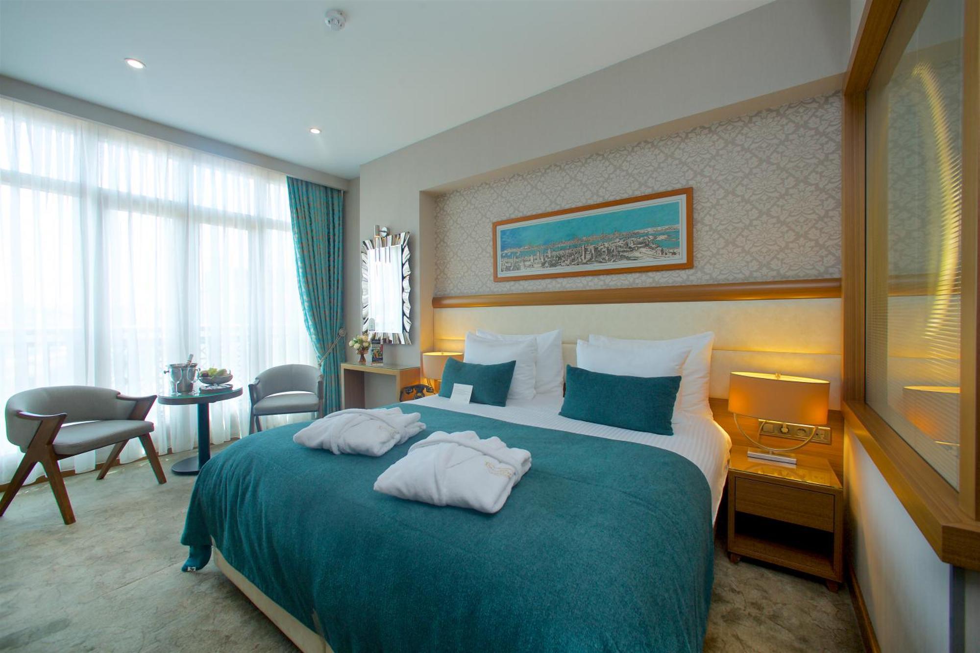 Momento Golden Horn Otel 4*