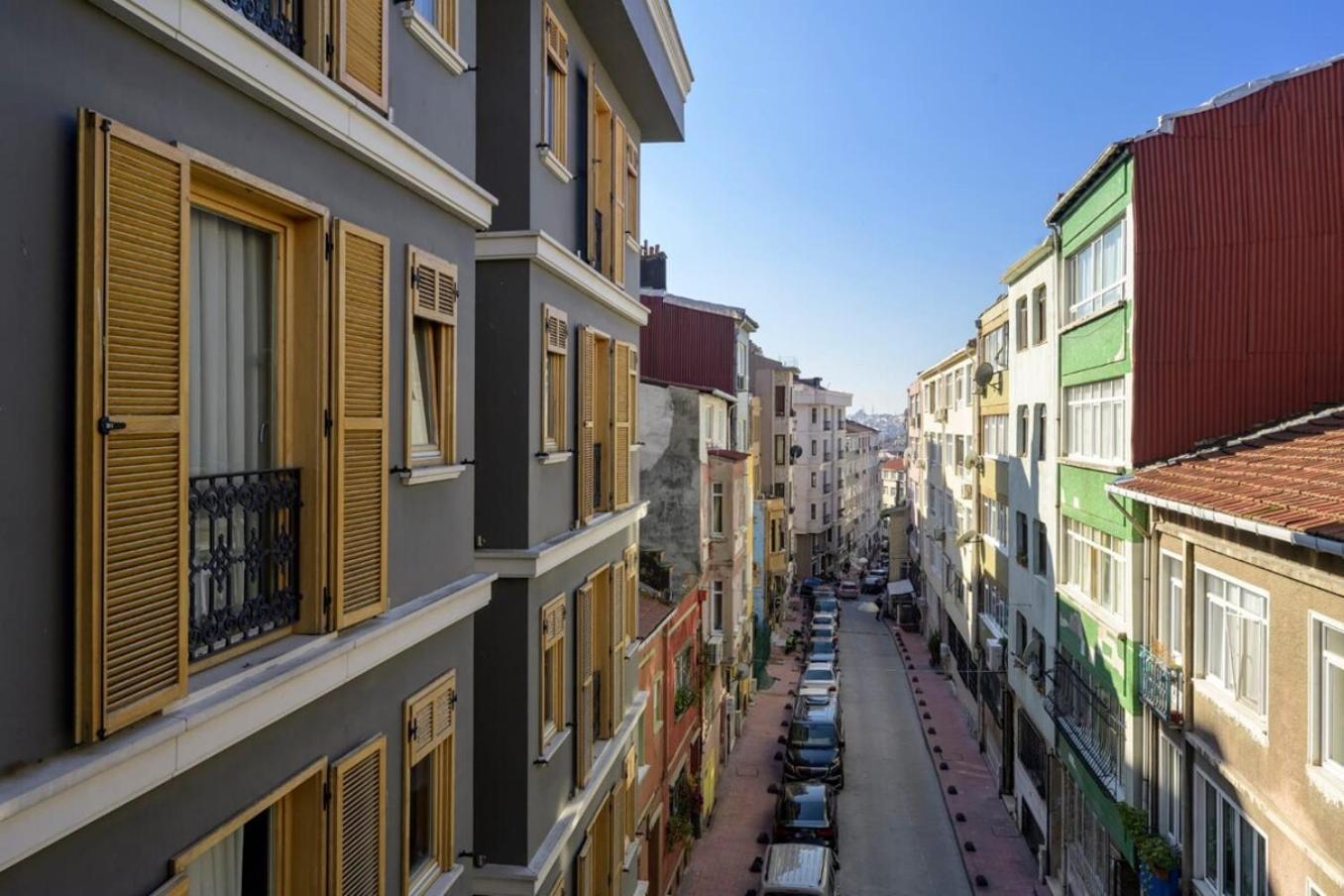 Hotel Bright Modern Design New Duplex Loft Patio! #145 Istanbul
