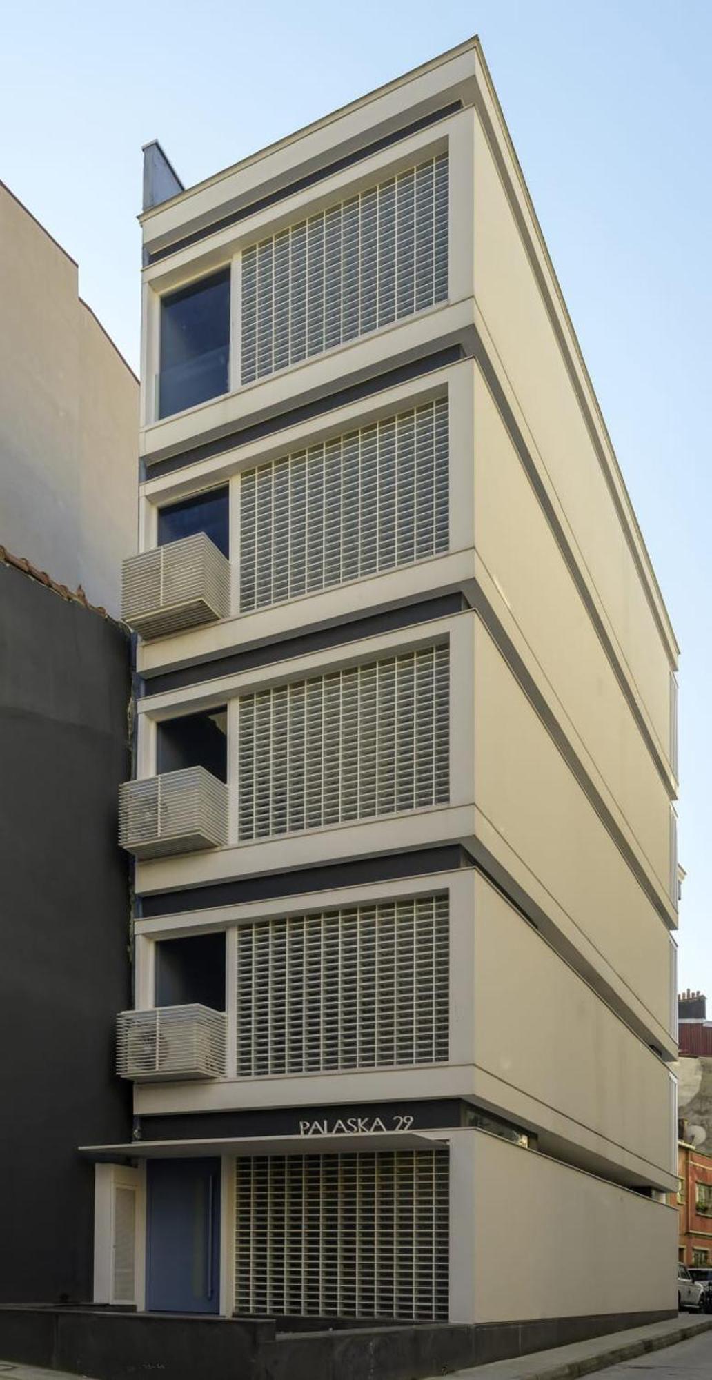 Bright Modern Design New Duplex Loft Patio! #145 * Istanbul