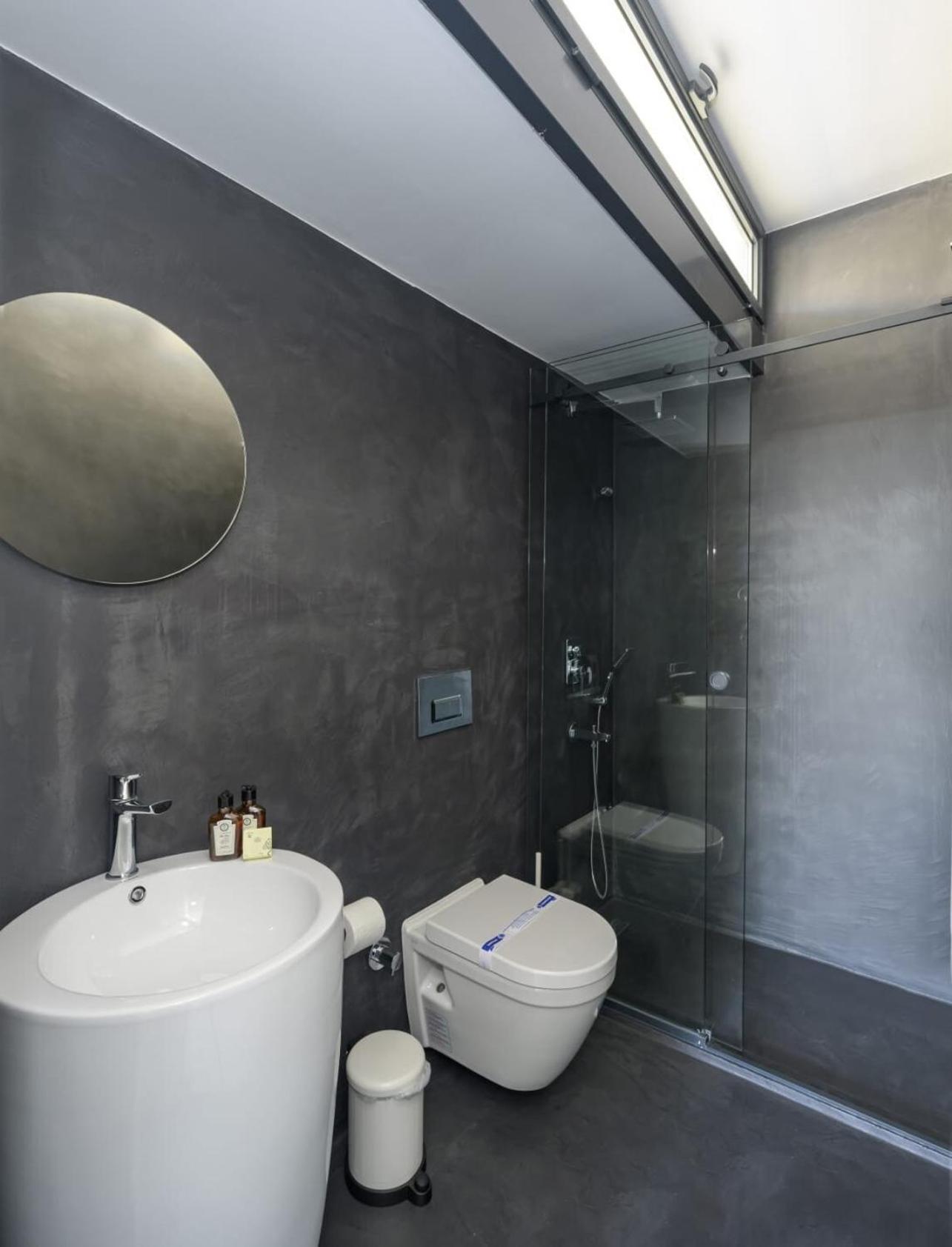 Hotel Bright Modern Design New Duplex Loft Patio! #145