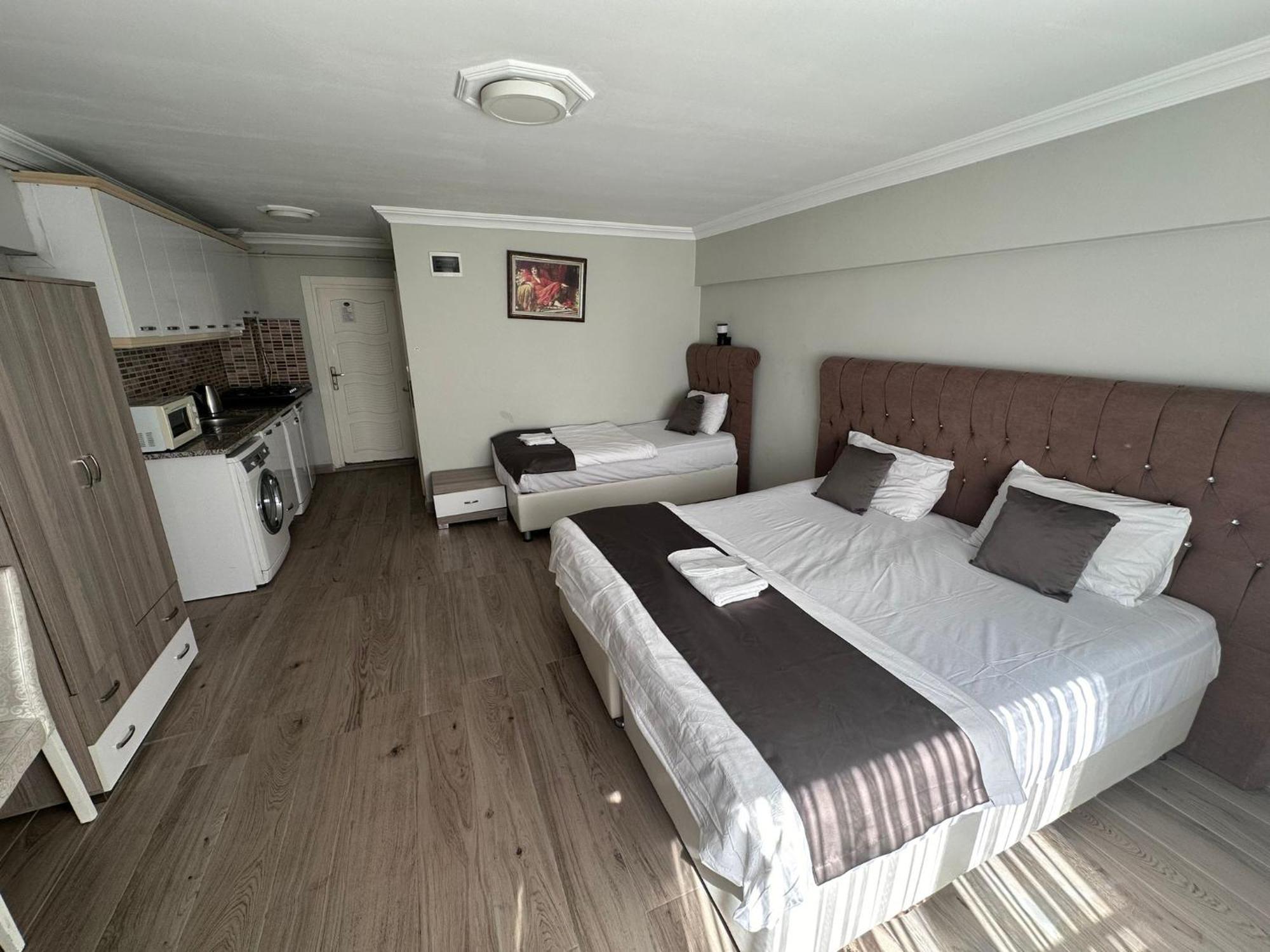 Aparthotel Black Bird