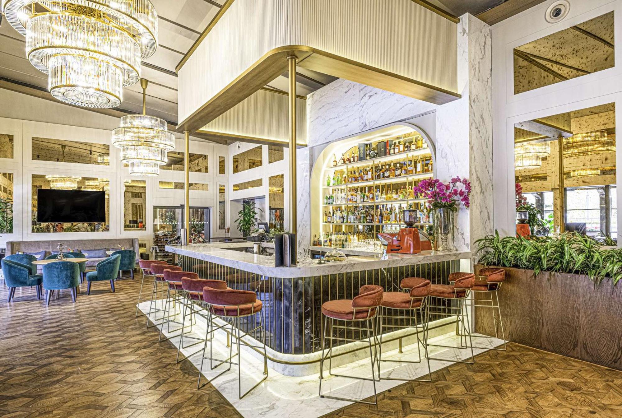 Radisson Collection Hotel, Vadistanbul Hotel 5*