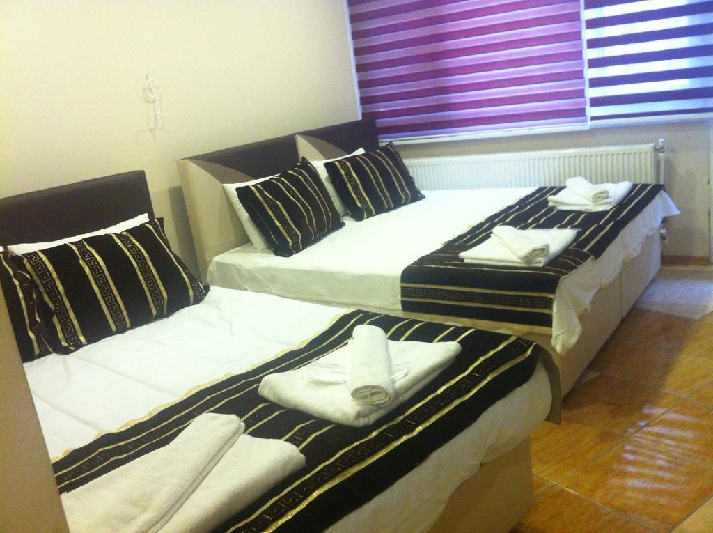 Hotel Goeruer 3*