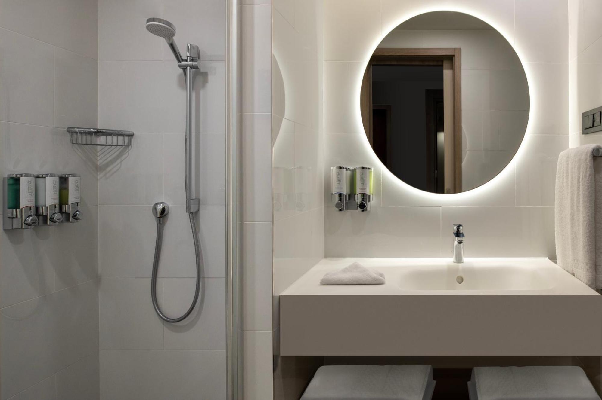 Hotel Hampton By Hilton Merter 3*