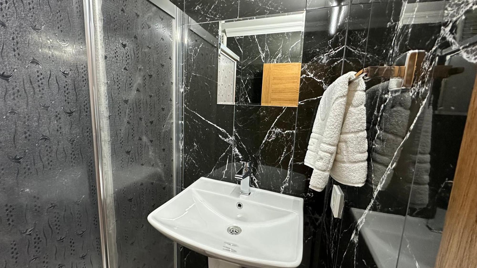 Aparthotel Green Star Pera *
