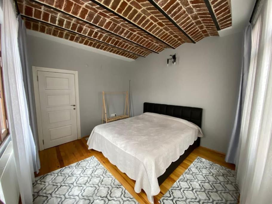 Apartment Tekfur Sarayi Ve Kariye Muezesi Yakininda Tarihi Ev *