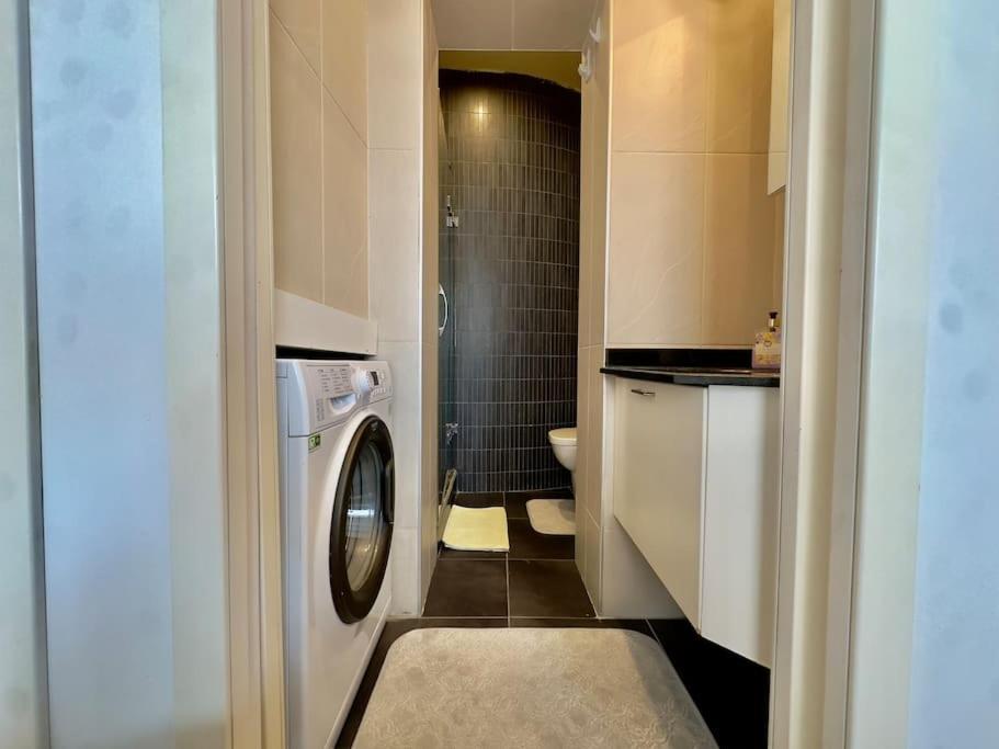 2br, 2ba 3rd Floor Of Historical Building, Galata * Istanbul