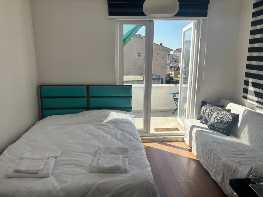 Apartment Sunny Terrace Retreat Near Taksim Square