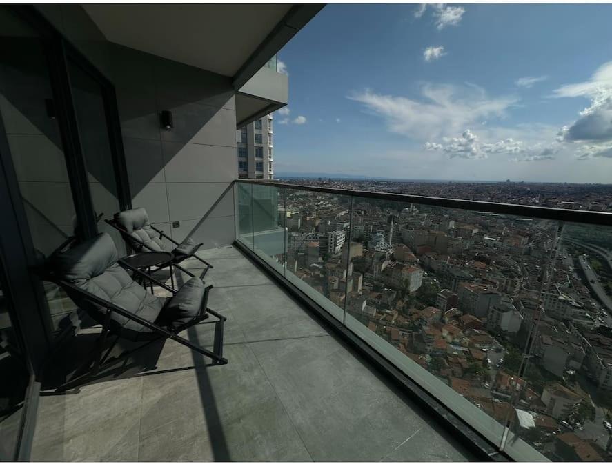 Live Lavishly Balcony 30 Floor * Istanbul