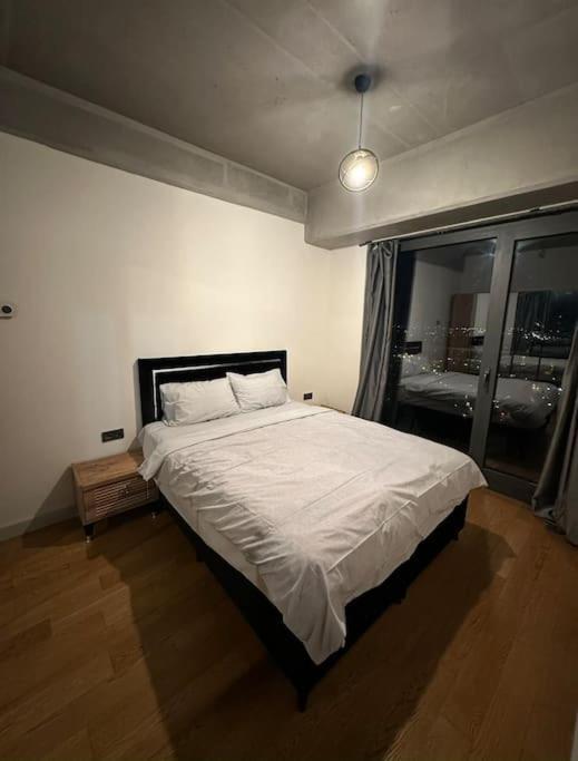 Live Lavishly Balcony 30 Floor Apartment