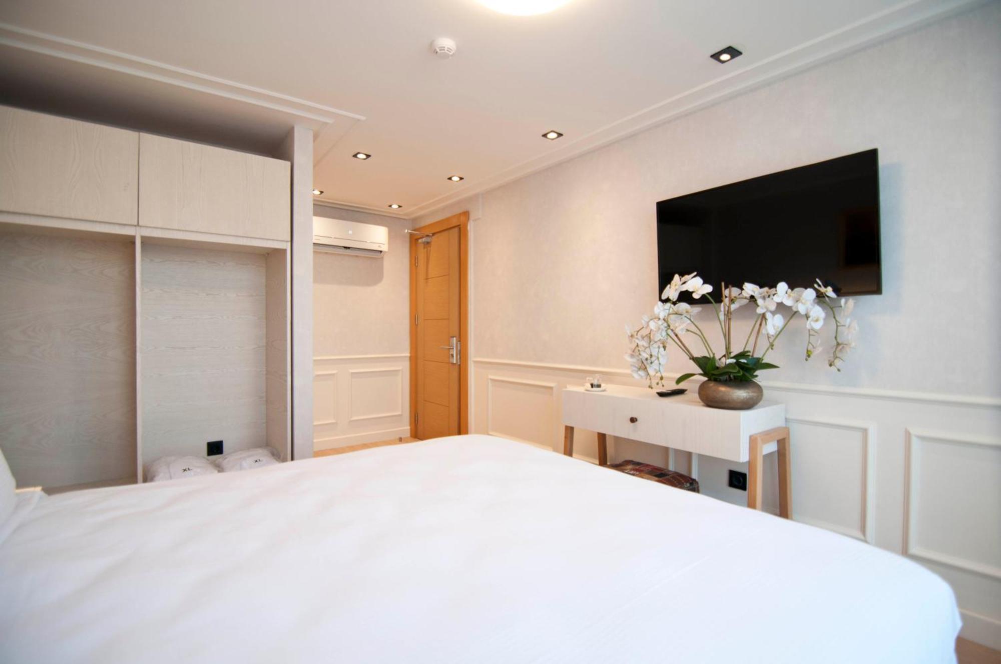 Xloft Hotel