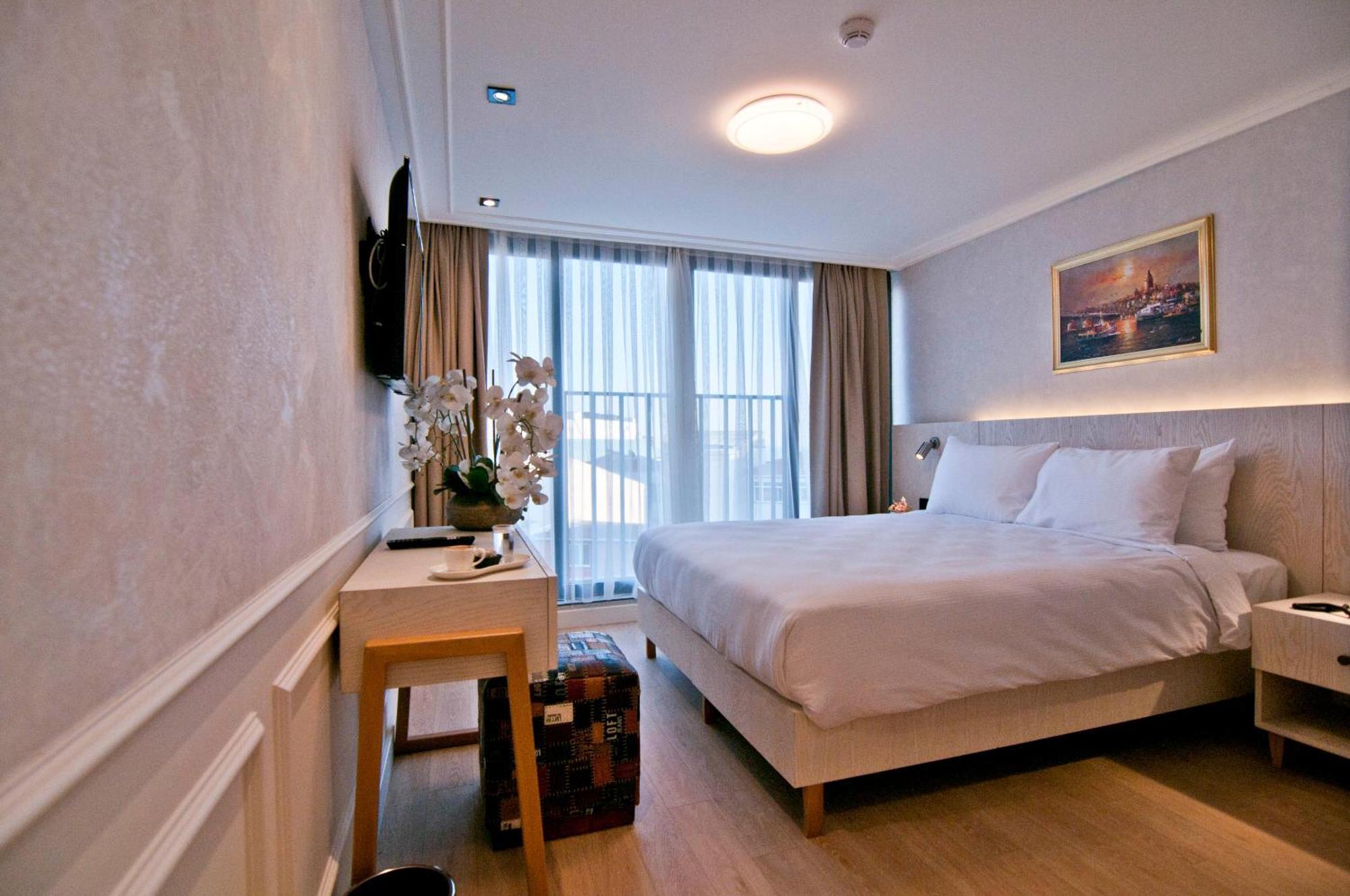 Xloft 3*
