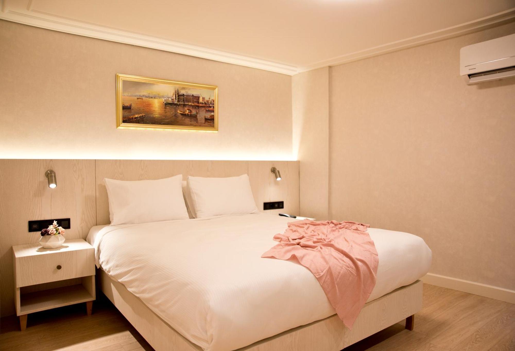 Hotel Xloft 3*