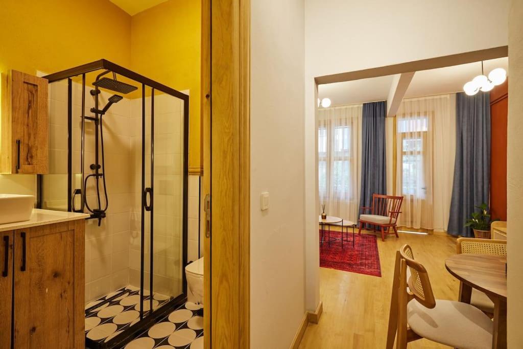 Charming 2 Min To Metro - Baysungur D2 Daire