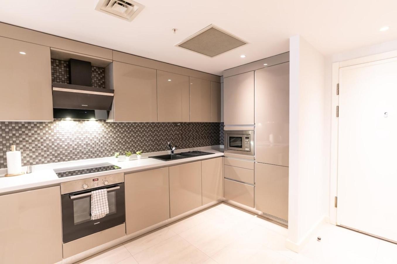 1-bdr Getaway With Poolgym Near Taksim Square Istambul