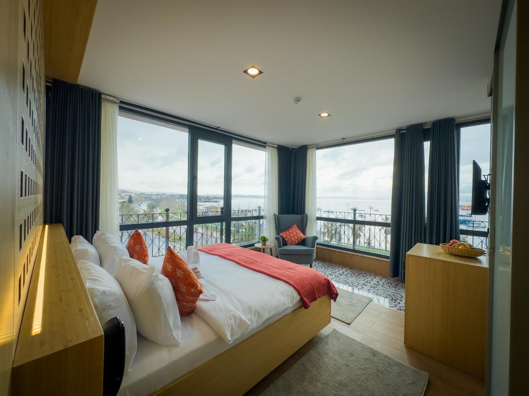 Mihman Hotel *