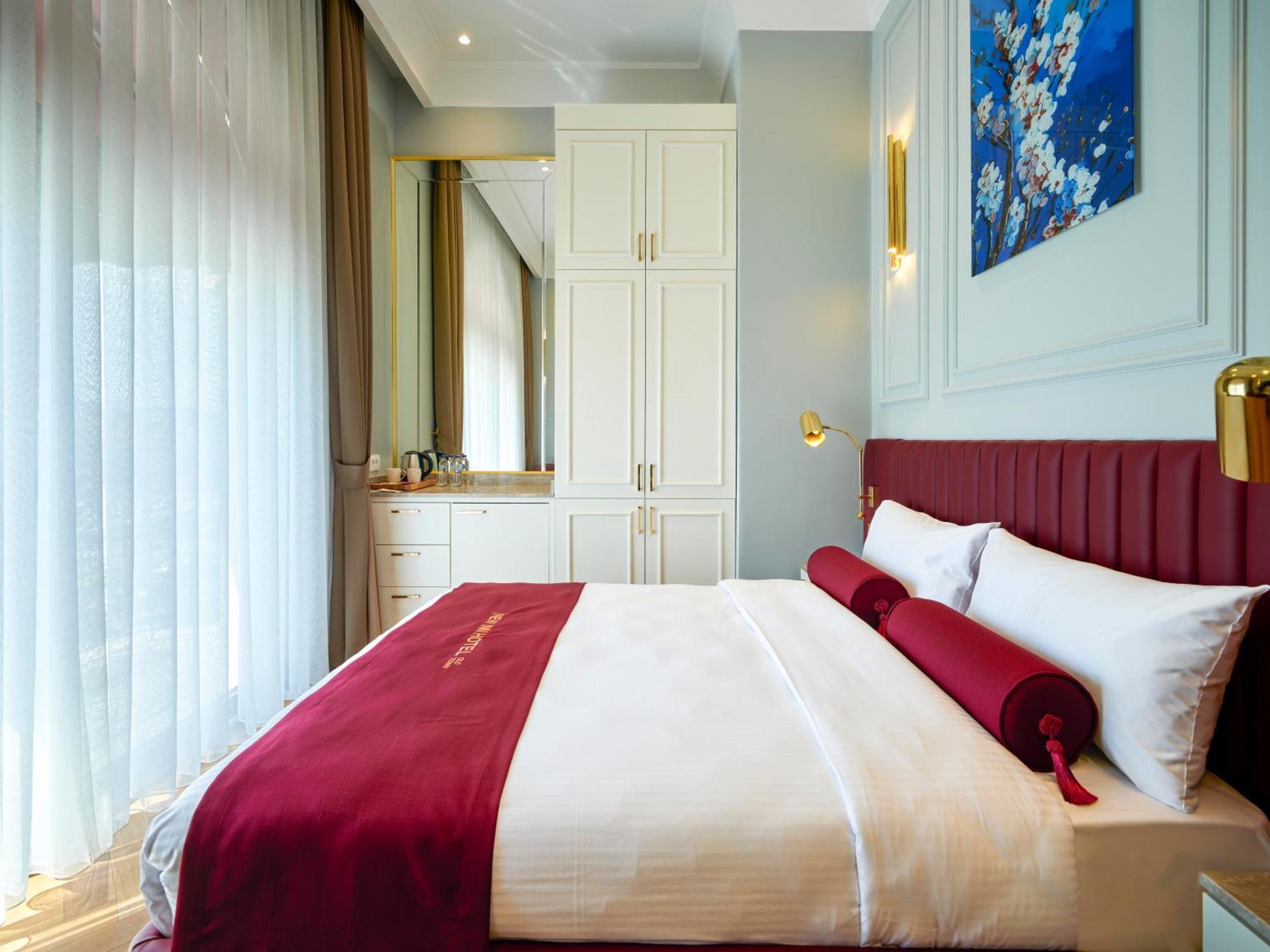 New Old Town Hotel 4*
