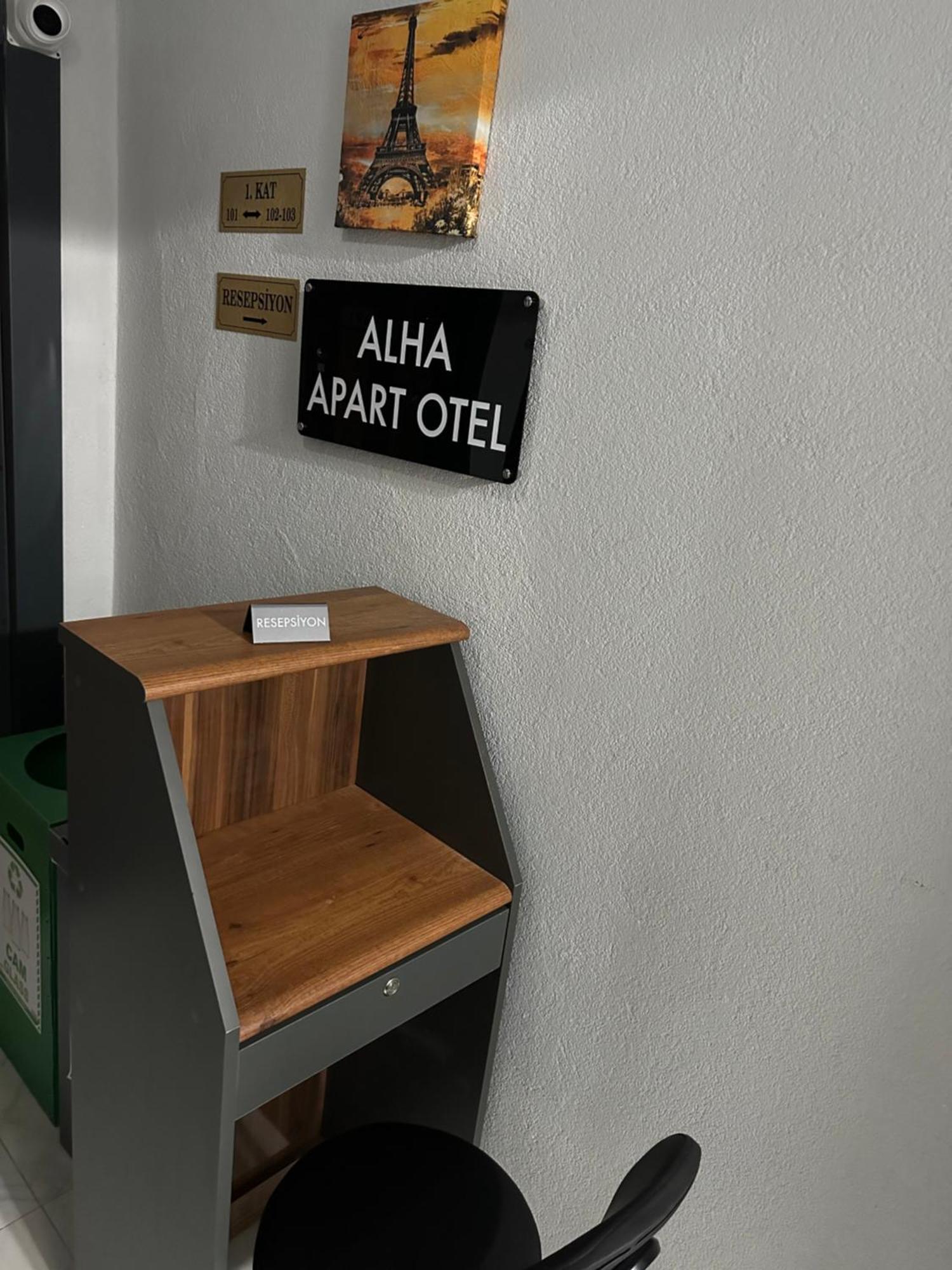 Alha Aparthotel *
