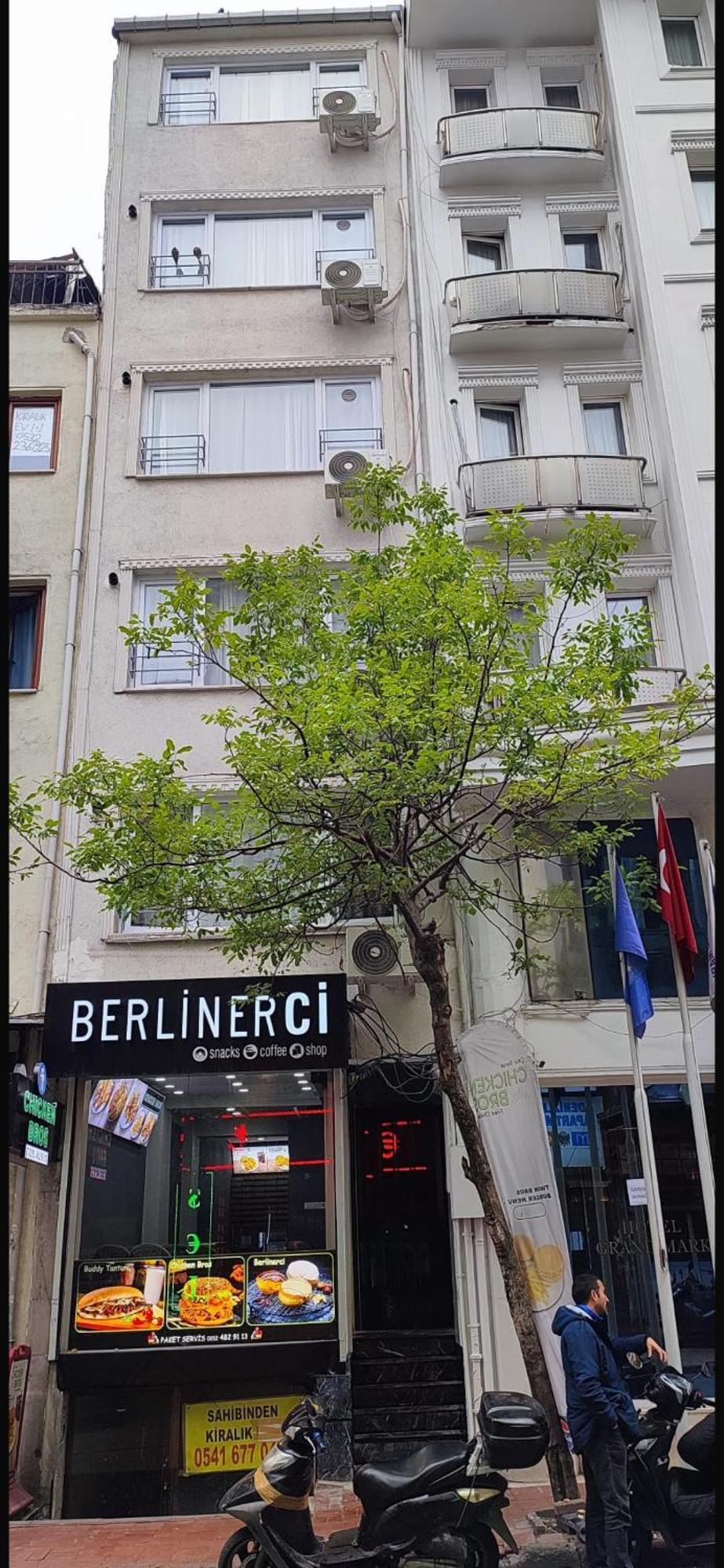 Alha Aparthotel *