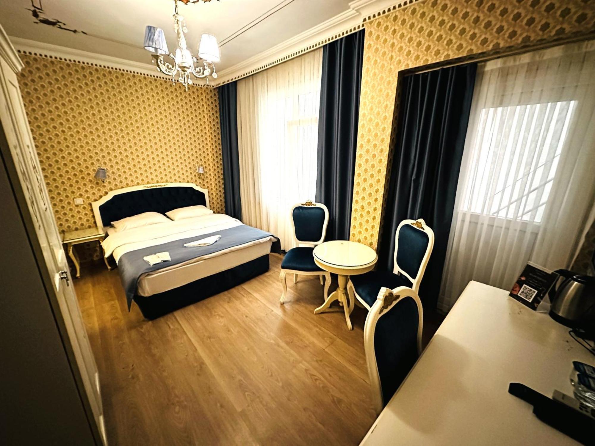 Taxim Alyon - İstanbul