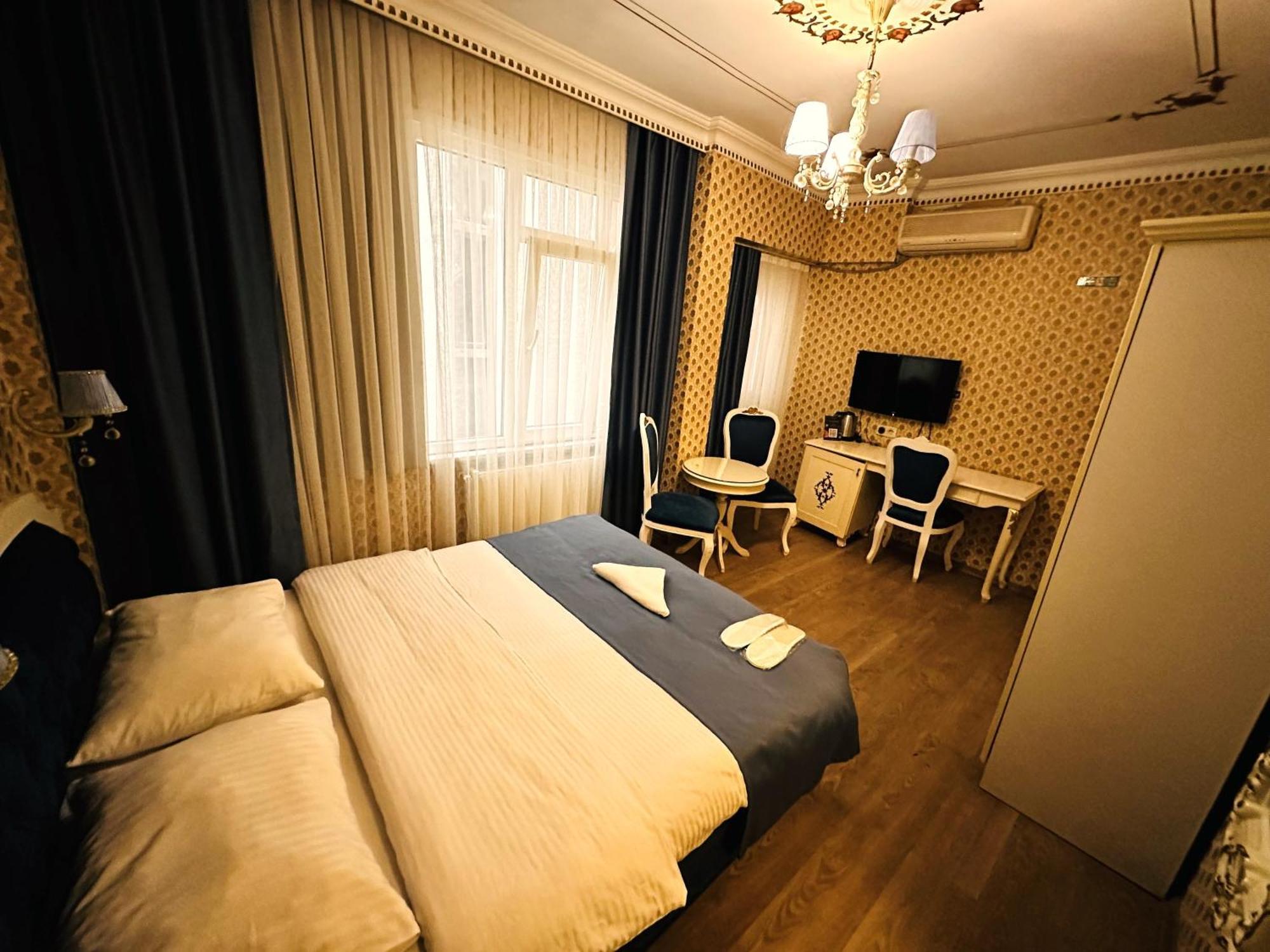 Otel Taxim Alyon -