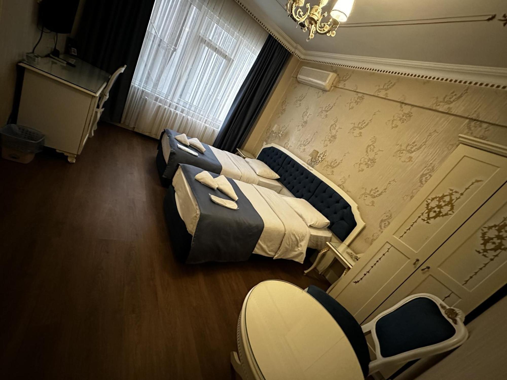 Taxim Alyon -