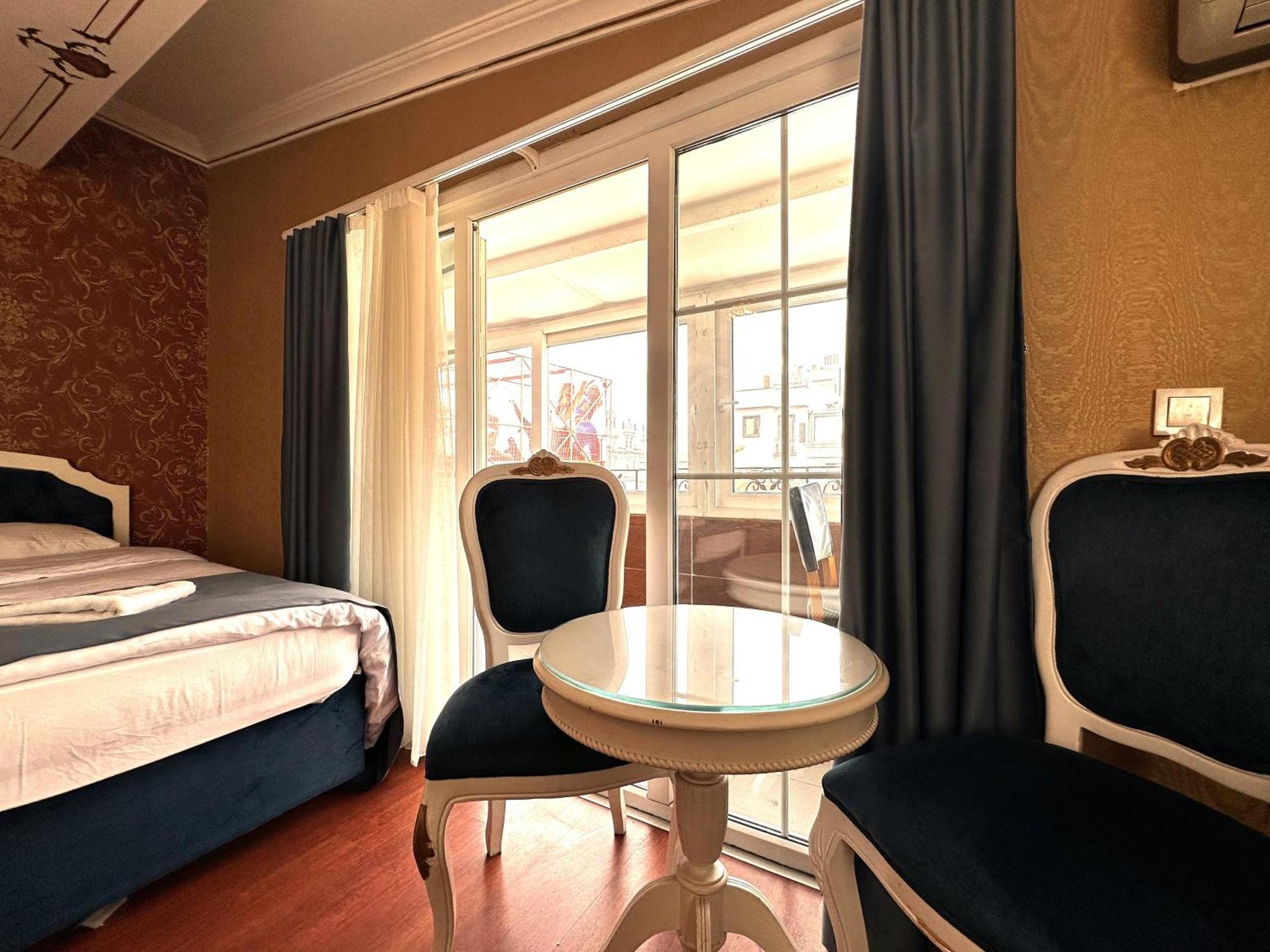 Taxim Alyon -