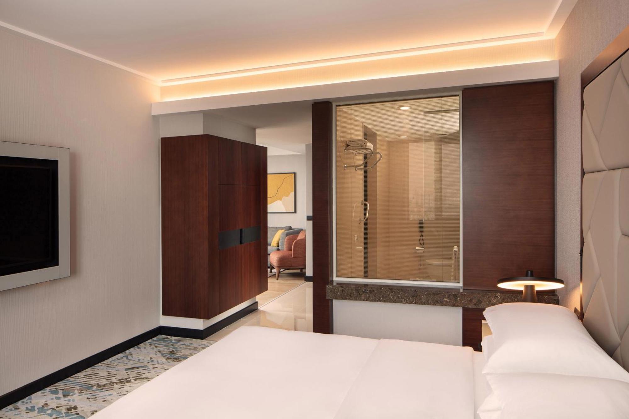 Sheraton Levent 5*