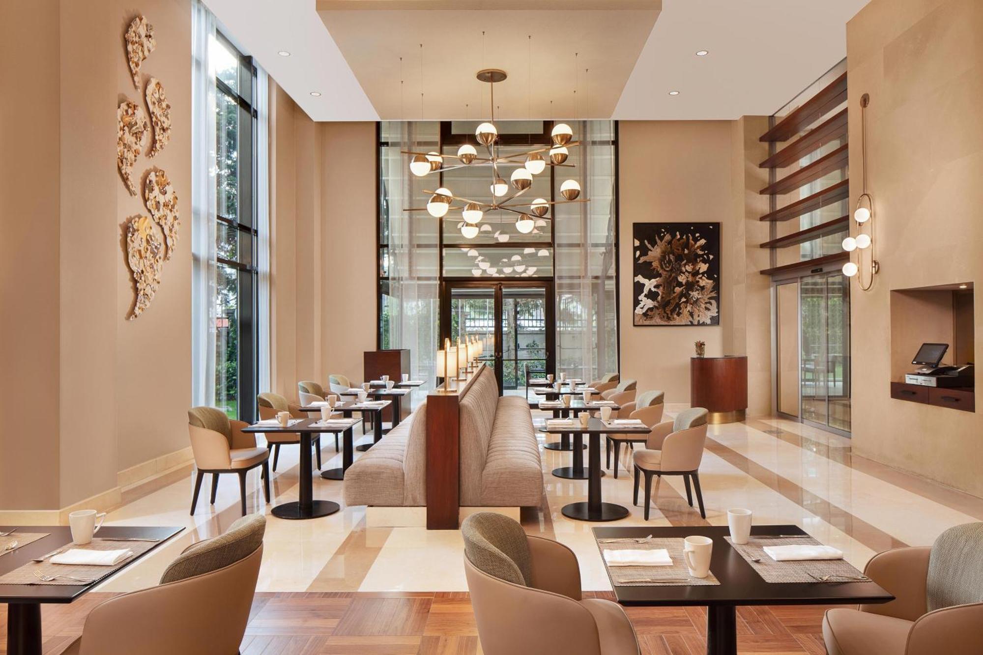 Sheraton Levent 5*