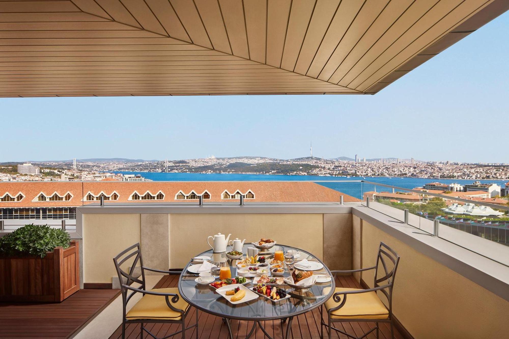 Hotel Divan 5*