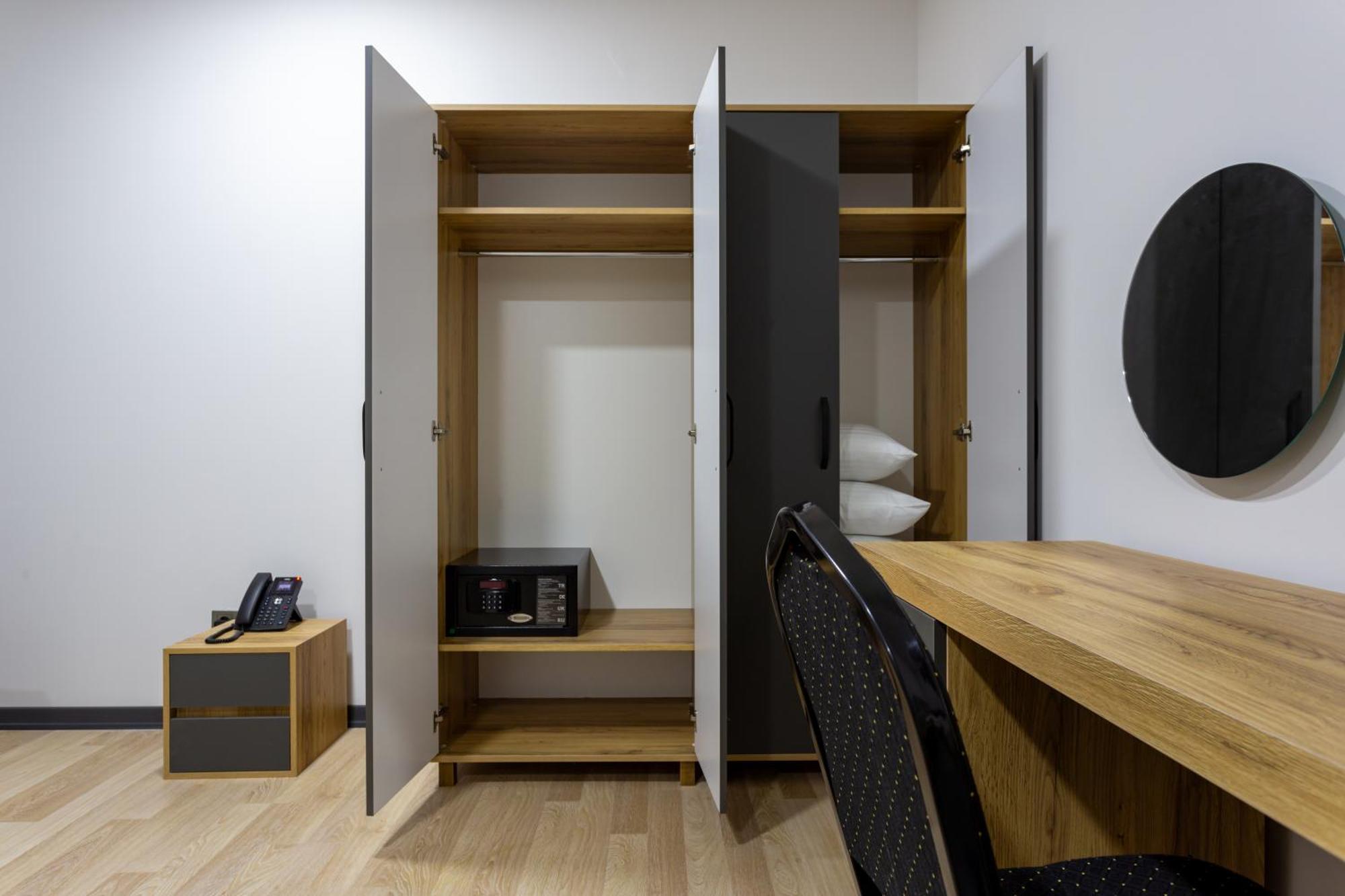 Atm Hotel 3*