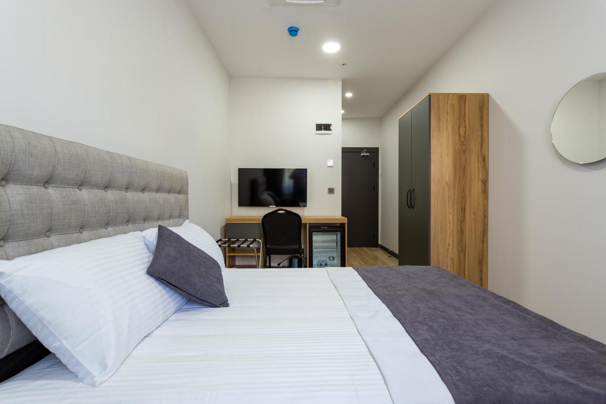 Atm Hotel