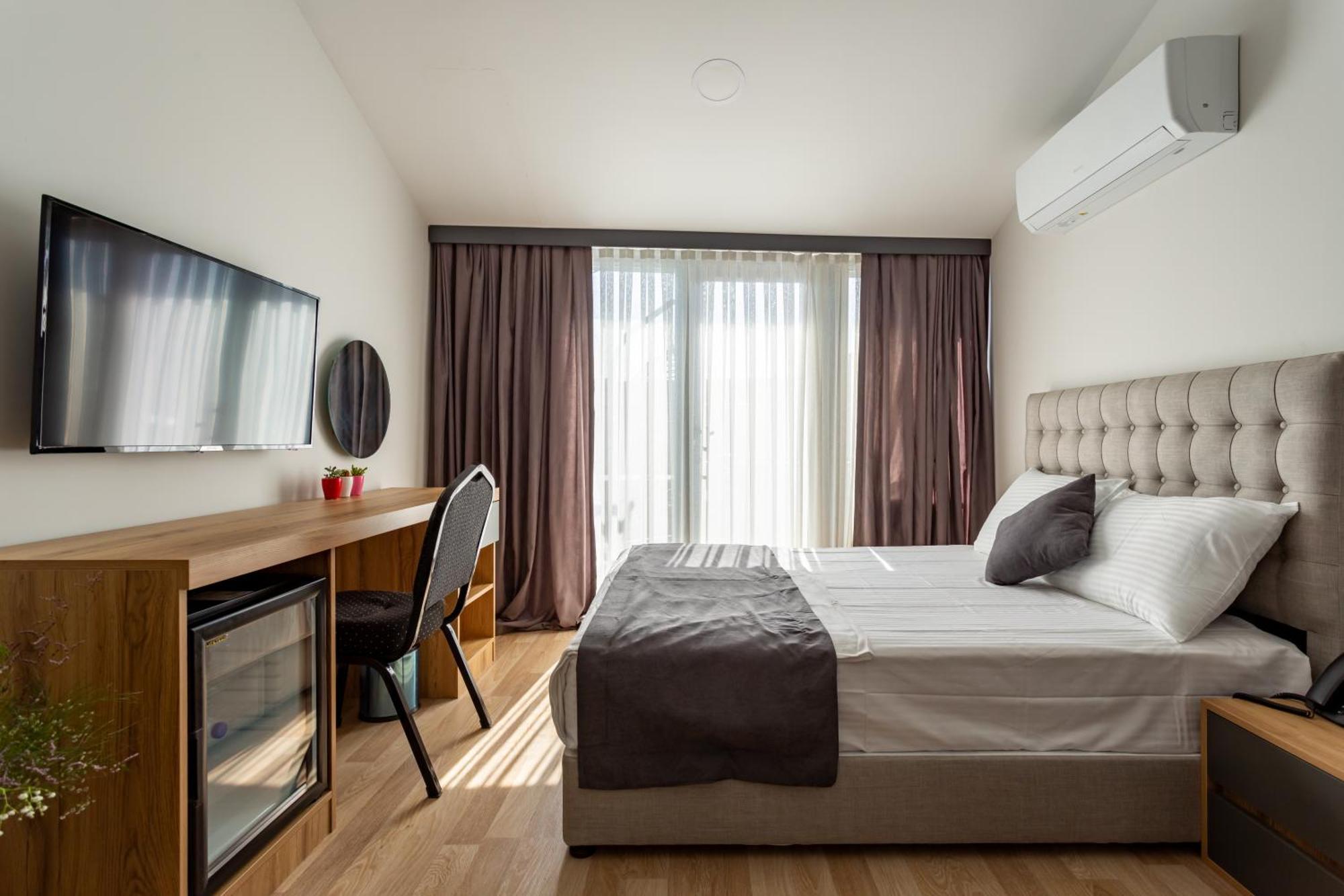 Atm Hotel 3*