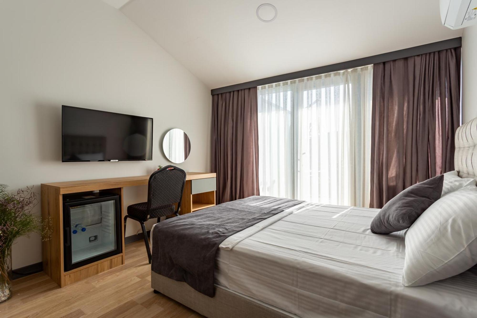 Atm Hotel 3*
