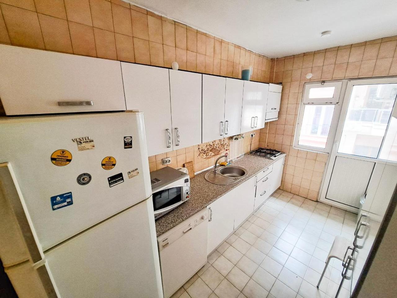 Apartment Spacious And Bright - Dirim House
