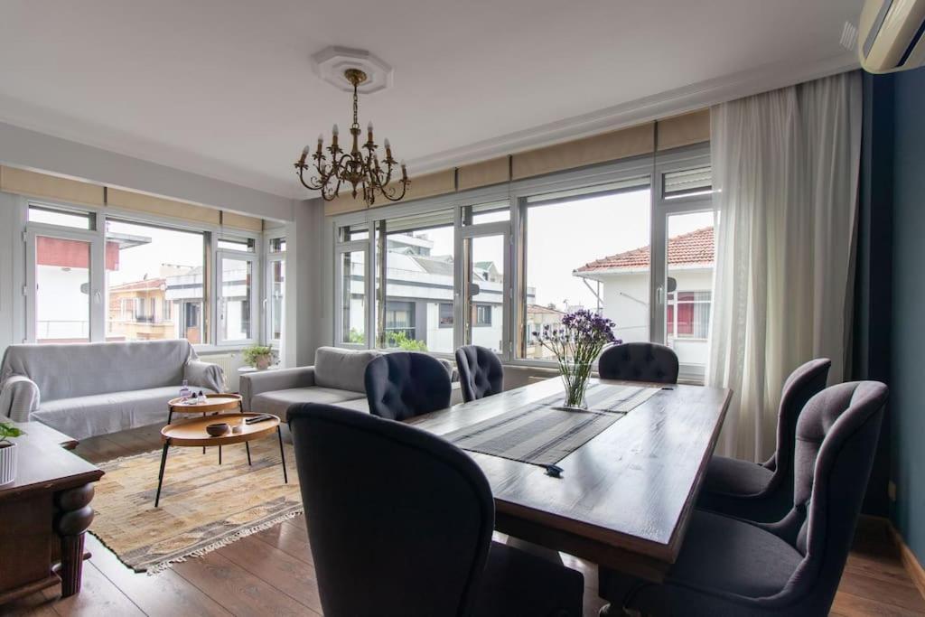 Apartment Bright Vibrant 3br Haven Near Sea And Prime Locale Istanbul