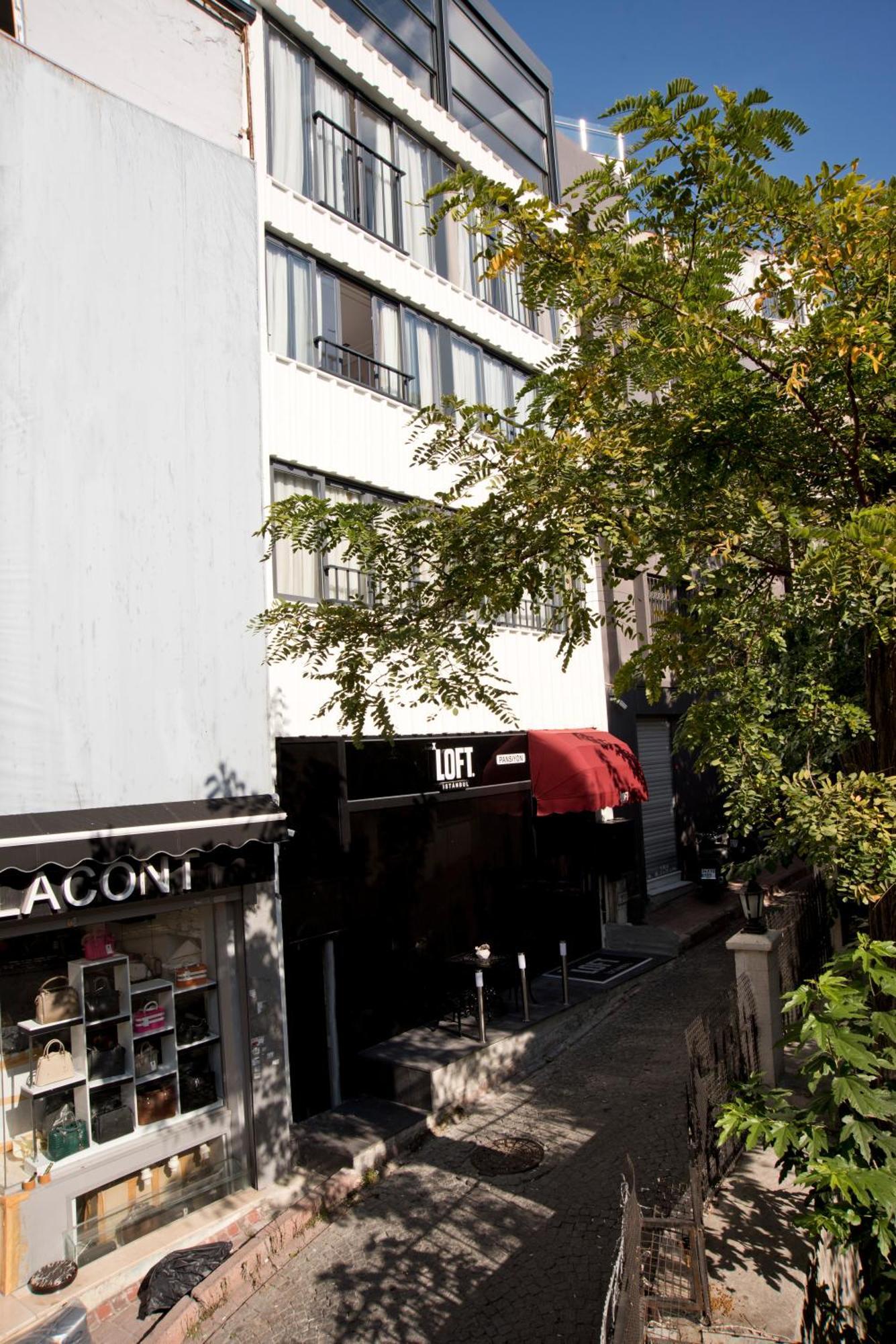 Xloft Hotel 3*