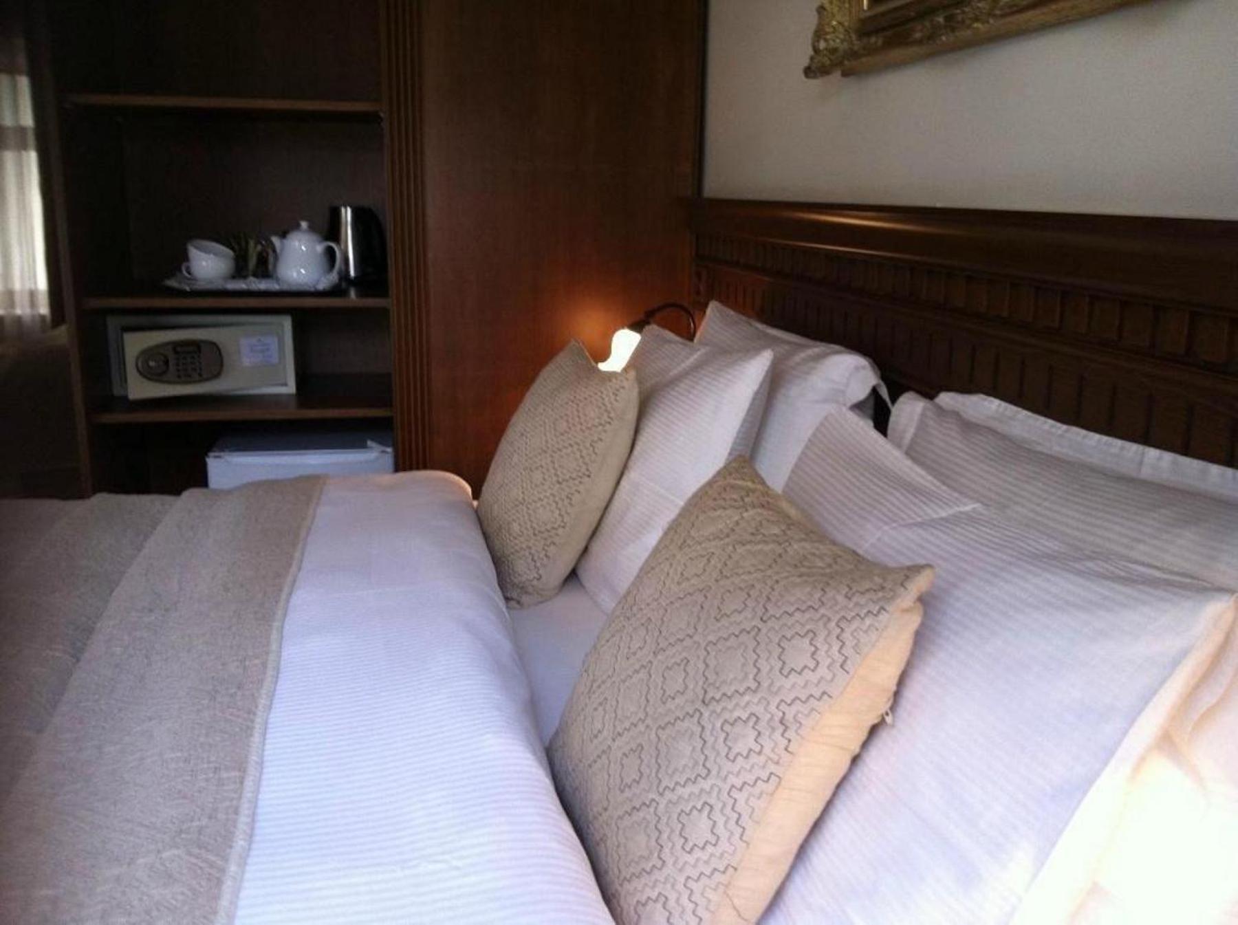 Sweet Hotel