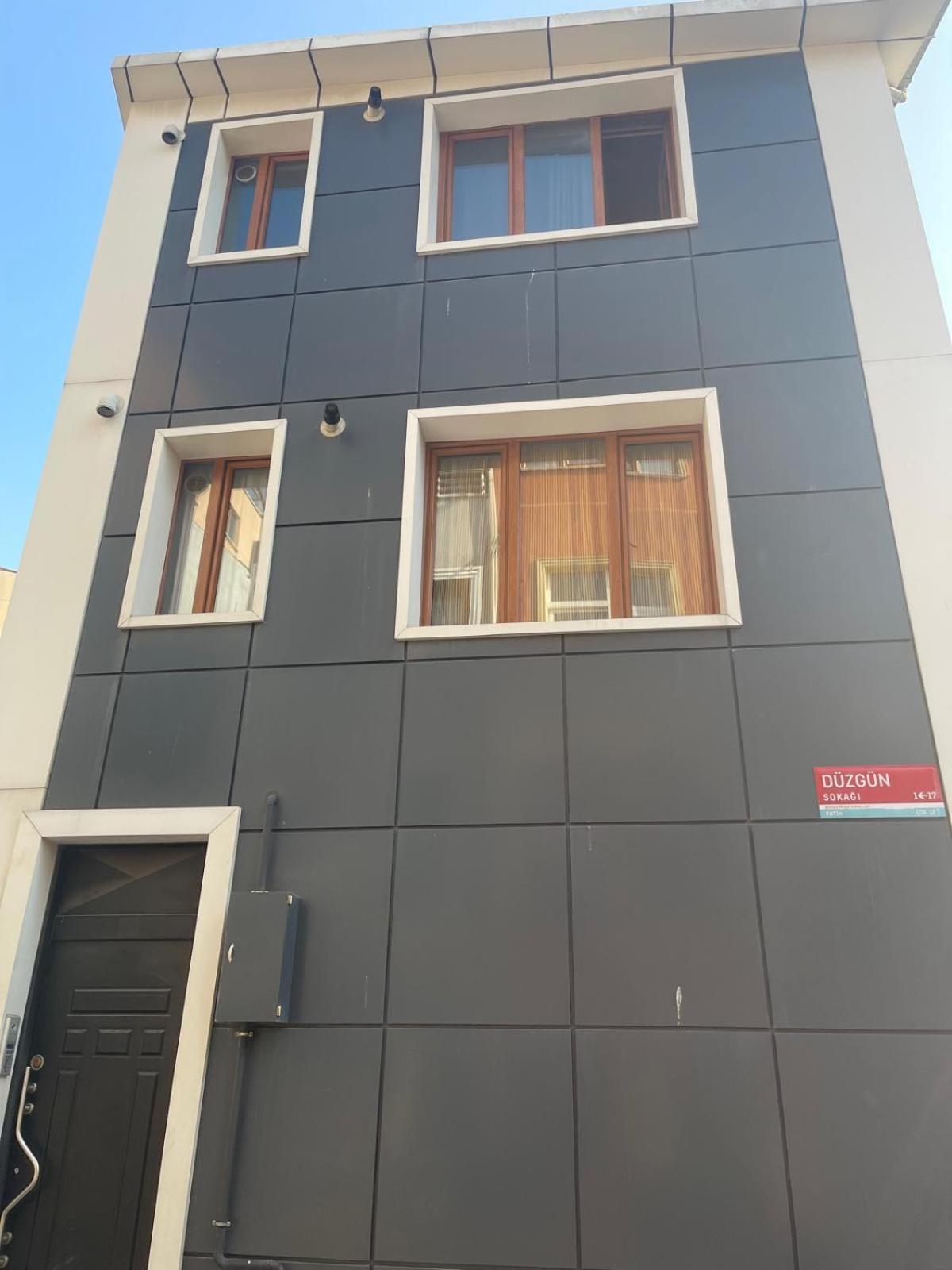 Gri Apartment