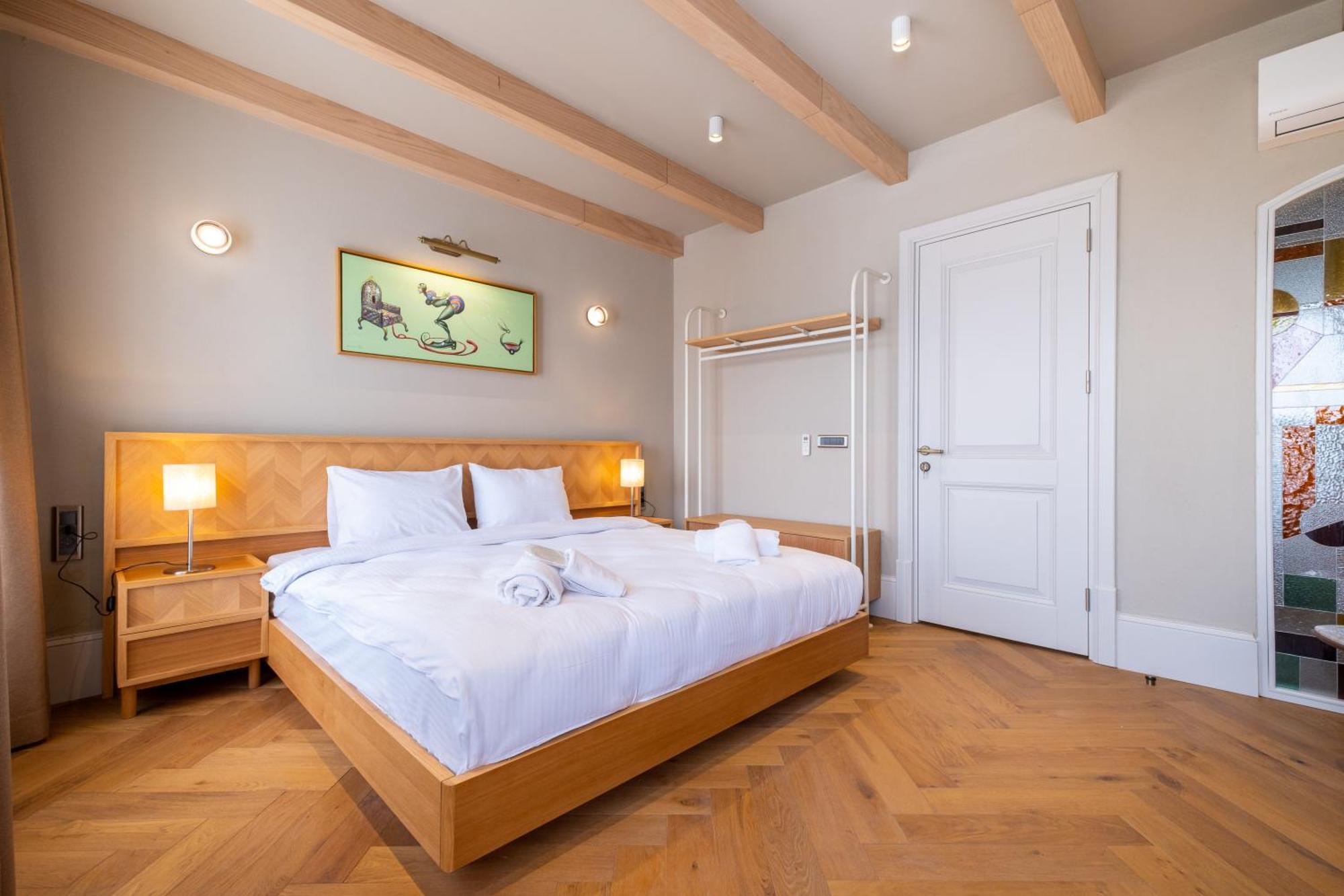 Mayer Aparthotel *